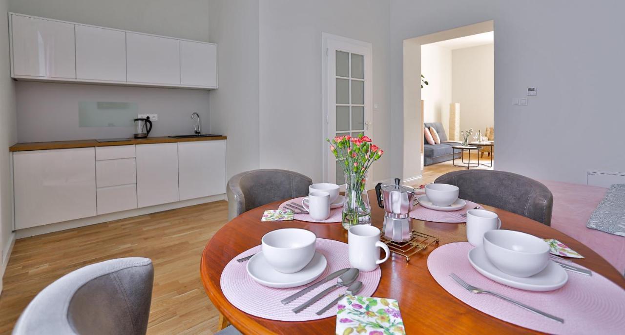 Art Palace Apartments Красков Екстериор снимка