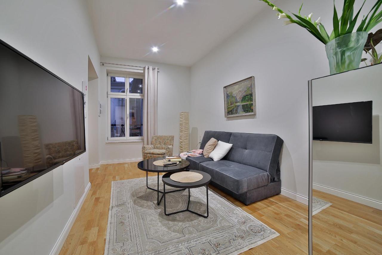Art Palace Apartments Красков Екстериор снимка