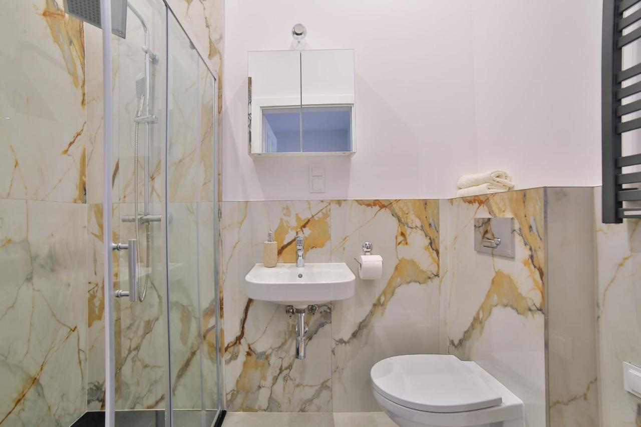 Art Palace Apartments Красков Екстериор снимка