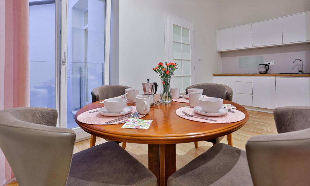 Art Palace Apartments Красков Екстериор снимка