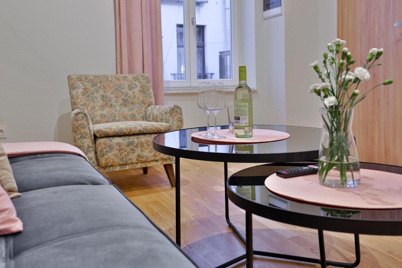 Art Palace Apartments Красков Екстериор снимка
