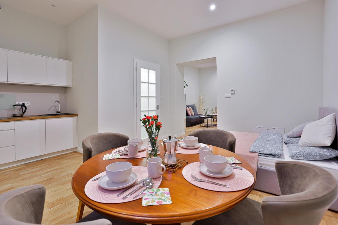 Art Palace Apartments Красков Екстериор снимка